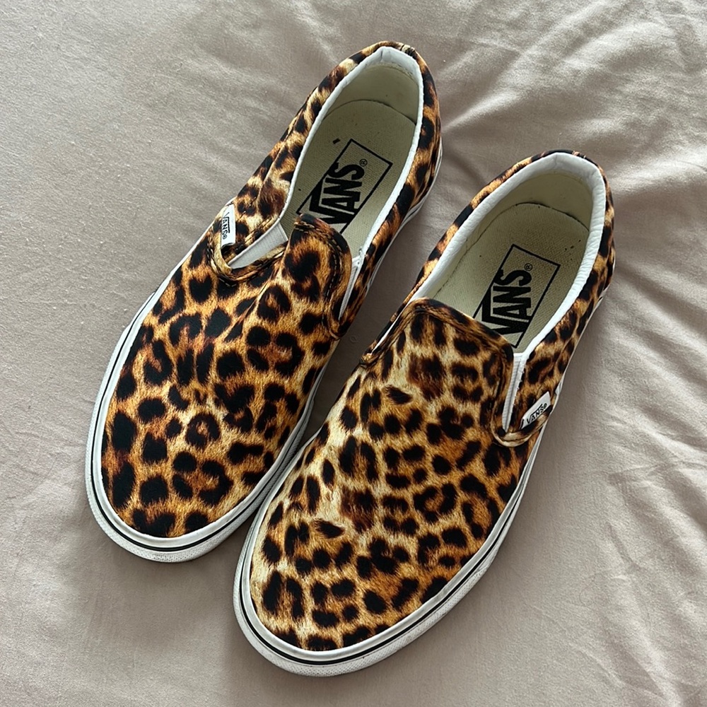 Leopard vans womens size 7. Worn handful of times.